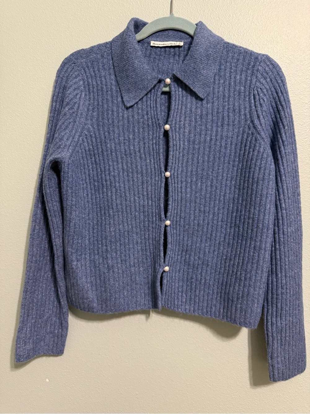 NWOT Abercrombie & Fitch Ribbed Pearl Button Collared Cardigan Size Small - Picture 4 of 10